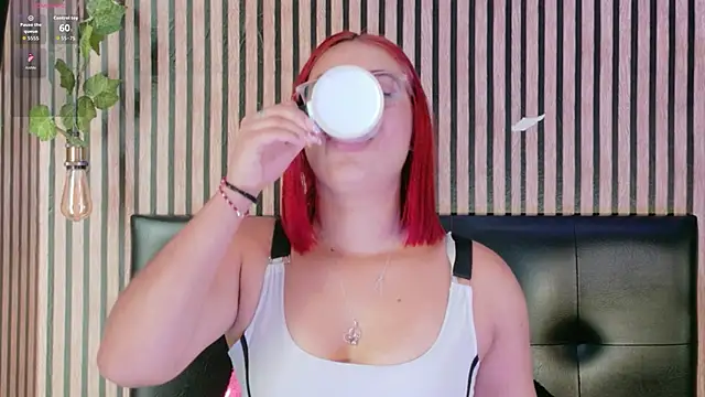 Sophie new25 online show from 11-18-25, 03:16