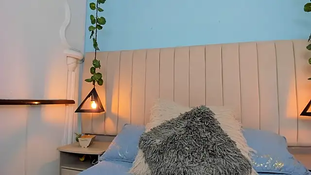 Paulina Lopezz online show from 02-17-25, 08:47