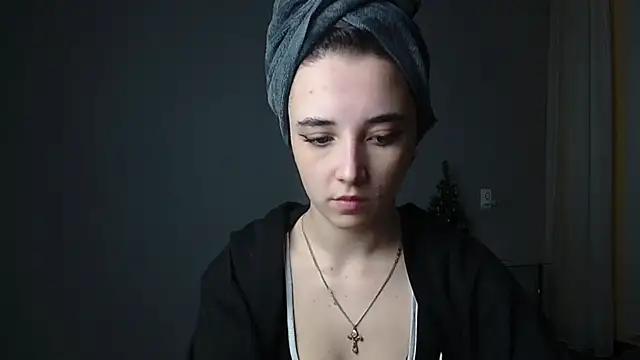Snapshot of Eva_Gloryy chatting on 01-24-25, 08:11 Eva Gloryy online show from 01-24-25, 08:11