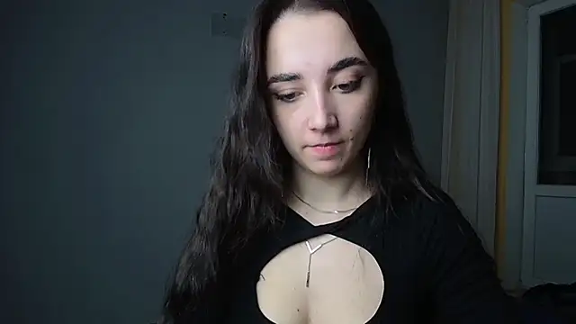Snapshot of Eva_Gloryy chatting on 01-25-25, 04:57 Eva Gloryy online show from 01-25-25, 04:57