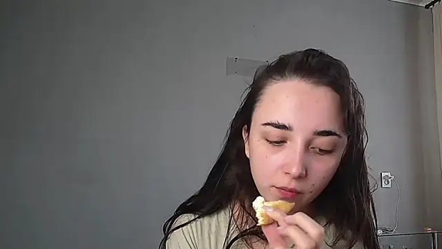 Snapshot of Eva_Gloryy chatting on 03-08-26, 12:53 Eva Gloryy online show from 03-08-26, 12:53