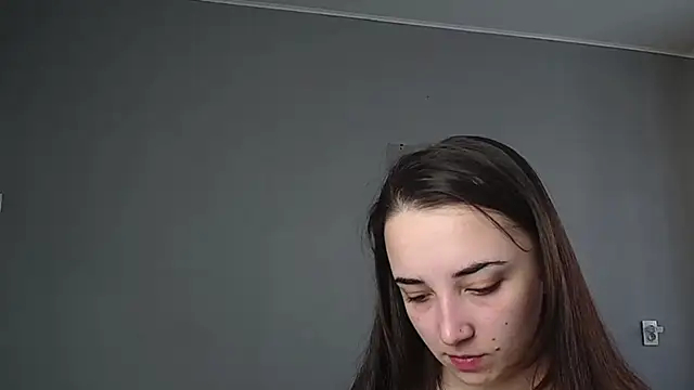 Snapshot of Eva_Gloryy chatting on 03-15-26, 09:37 Eva Gloryy online show from 03-15-26, 09:37
