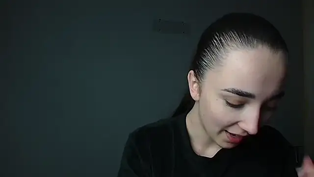 Snapshot of Eva_Gloryy chatting on 03-25-26, 04:02 Eva Gloryy online show from 03-25-26, 04:02
