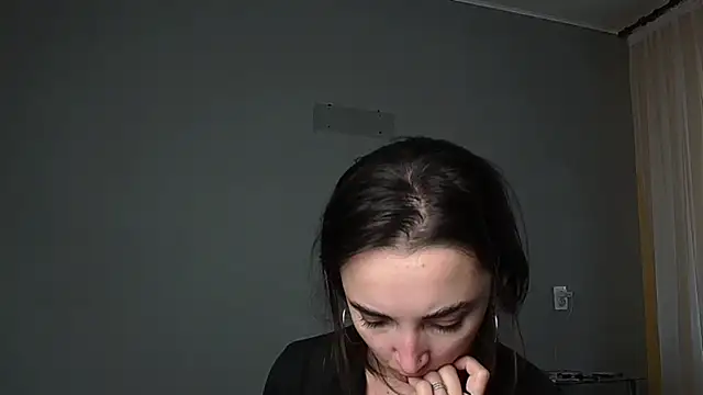 Snapshot of Eva_Gloryy chatting on 04-06-26, 02:07 Eva Gloryy online show from 04-06-26, 02:07