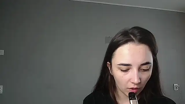 Snapshot of Eva_Gloryy chatting on 04-13-26, 09:15 Eva Gloryy online show from 04-13-26, 09:15