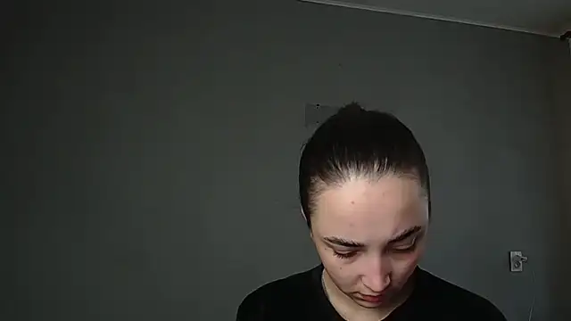 Snapshot of Eva_Gloryy chatting on 04-17-26, 06:49 Eva Gloryy online show from 04-17-26, 06:49