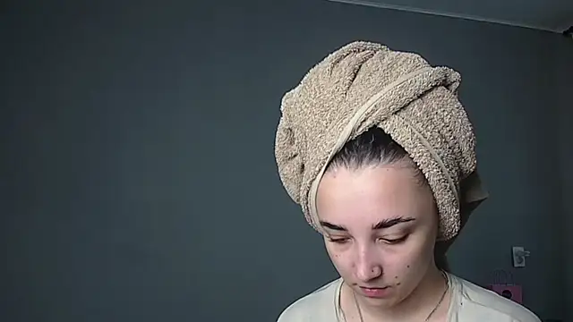 Eva Gloryy online show from 06-13-26, 10:13