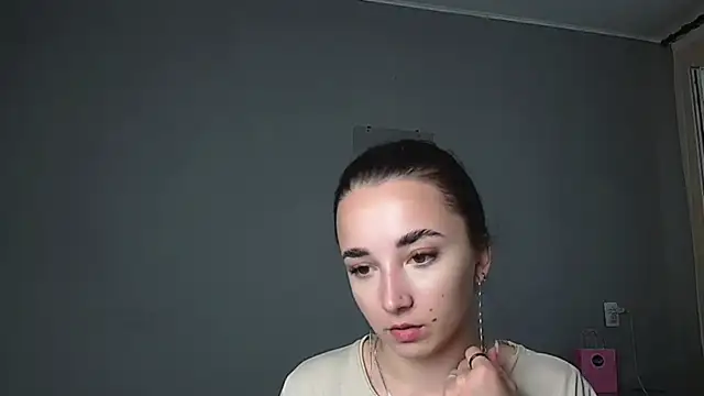 Eva Gloryy online show from 06-19-26, 09:02