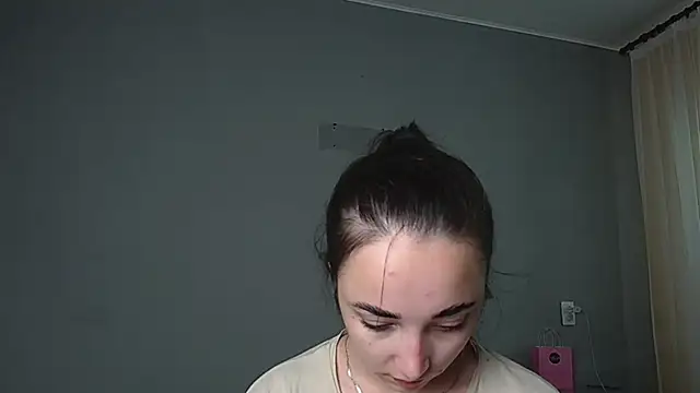 Eva Gloryy online show from 06-21-26, 09:23