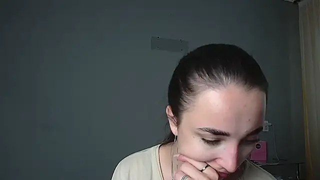 Eva Gloryy online show from 06-23-26, 09:40