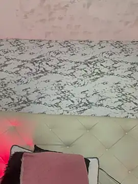 Lili  taylor online show from 11-22-25, 01:04