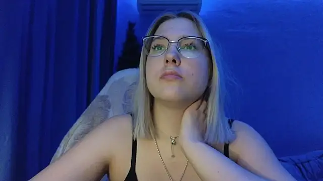 Snapshot of HotBrandyX chatting on 01-10-26, 01:46 HotBrandyX online show from 01-10-26, 01:46