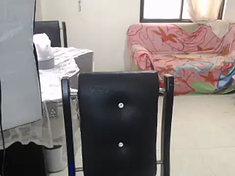 Snapshot of Yohis_Kiut25 chatting on 02-25-25, 09:24 Yohis Kiut25 online show from 02-25-25, 09:24