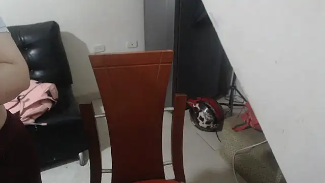 Snapshot of Yohis_Kiut25 chatting on 10-06-25, 05:27 Yohis Kiut25 online show from 10-06-25, 05:27