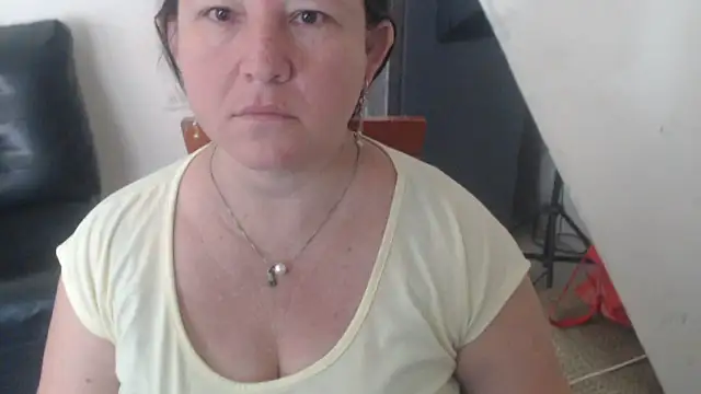 Snapshot of Yohis_Kiut25 chatting on 10-07-25, 06:38 Yohis Kiut25 online show from 10-07-25, 06:38