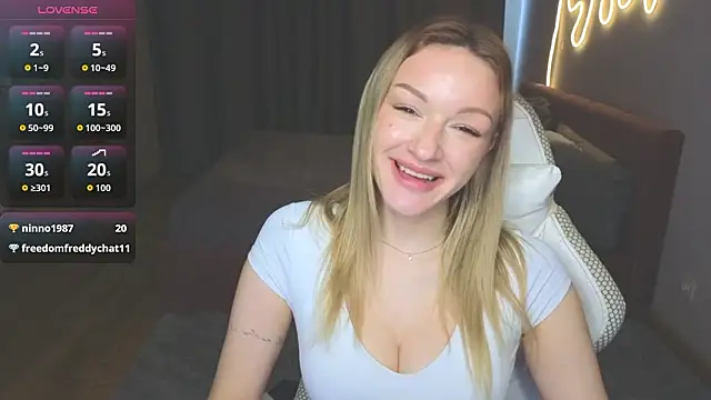 Snapshot of MargaretSweet1 chatting on 03-21-26, 08:19 MargaretSweet1 online show from 03-21-26, 08:19