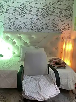 viktoria davis  online show from 02-01-25, 01:12