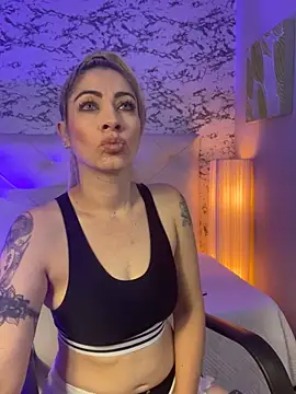 viktoria davis  online show from 02-02-25, 08:08