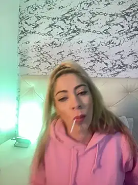 viktoria davis  online show from 02-07-25, 10:20