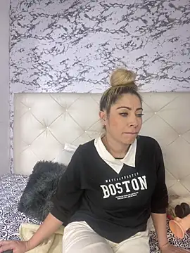 viktoria davis  online show from 02-22-25, 11:46