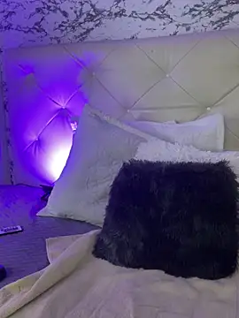 viktoria davis  online show from 02-28-25, 01:37