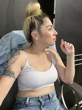 viktoria davis  online show from 03-14-25, 02:10