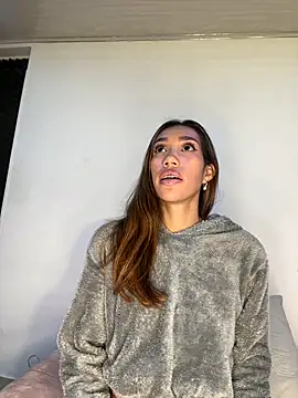 zoe storm online show from 09-22-25, 11:18