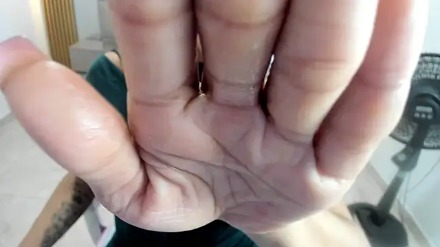 Snapshot of Zulema_hamdi chatting on 01-27-25, 07:24 Zulema hamdi online show from 01-27-25, 07:24