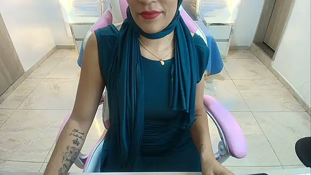 Snapshot of Zulema_hamdi chatting on 02-04-25, 07:22 Zulema hamdi online show from 02-04-25, 07:22
