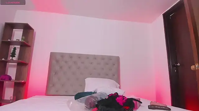 Dayana  Ospina online show from 03-11-25, 02:18