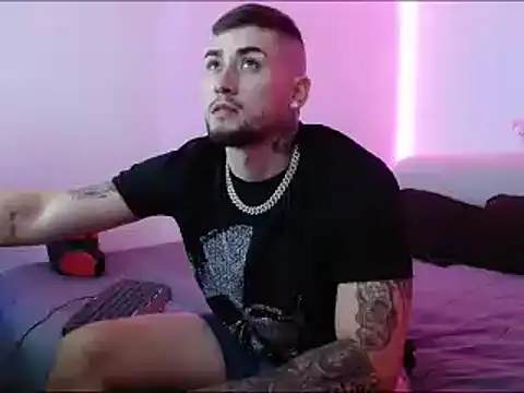 Lliam 2 online show from 01-30-25, 01:00