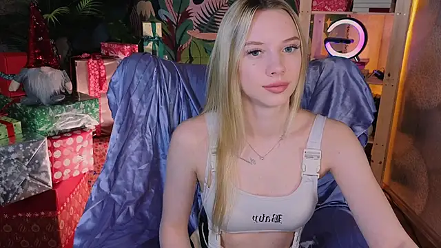 Snapshot of katt__y chatting on 12-05-25, 05:16 katt y online show from 12-05-25, 05:16