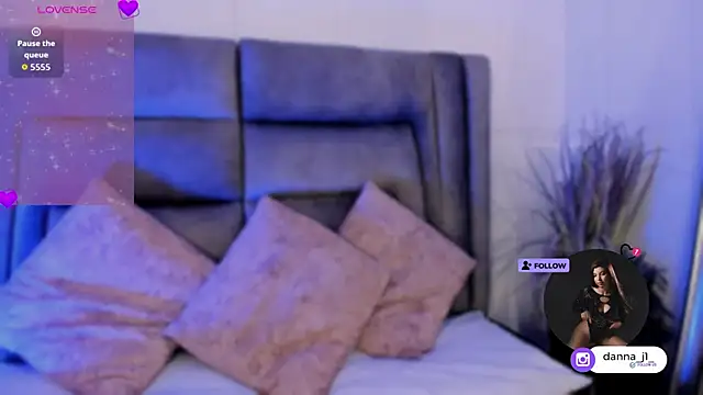 Snapshot of DannaJhonson1 chatting on 11-06-25, 07:48 DannaJhonson1 online show from 11-06-25, 07:48