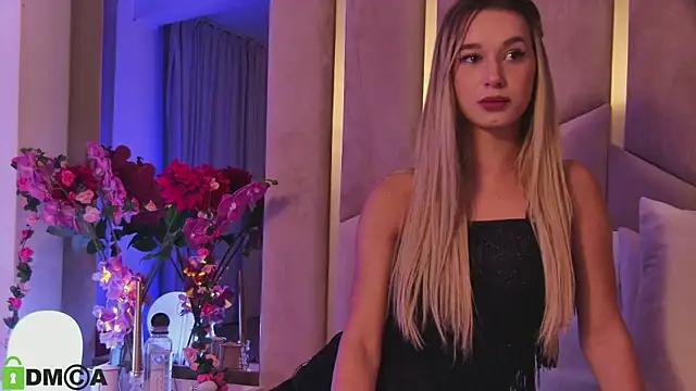 MaeveDream online show from 10-10-25, 06:29