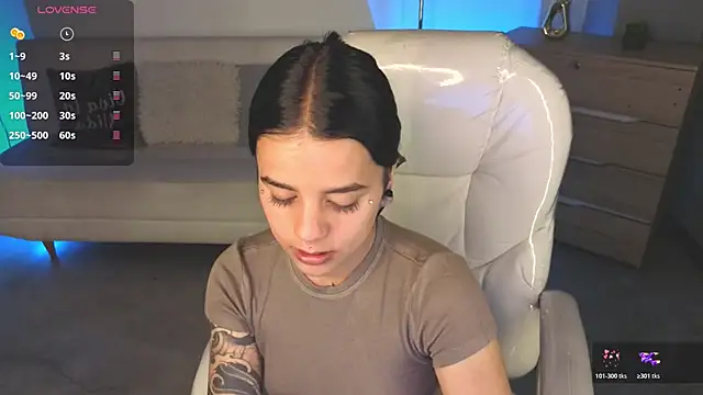 Nicole Foxx  online show from 03-05-26, 07:43