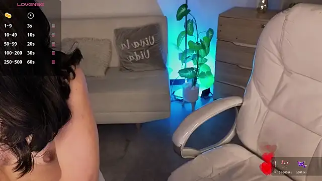 Nicole Foxx  online show from 03-16-26, 07:51