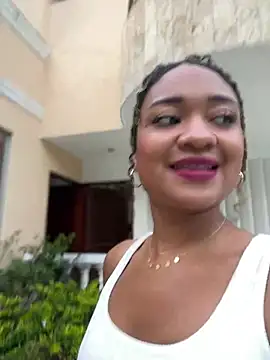 Snapshot of Ariana_lily_ chatting on 01-24-25, 10:41 Ariana lily online show from 01-24-25, 10:41