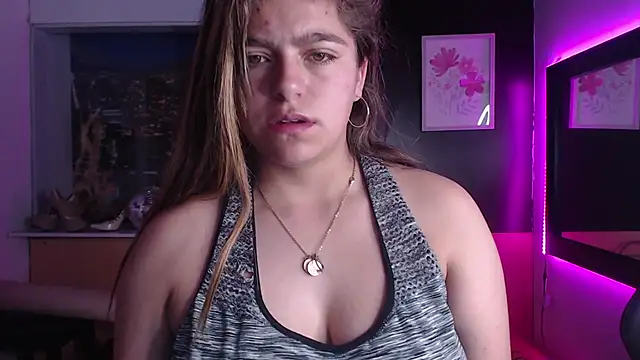 Kitten Cam online show from 10-04-25, 06:22