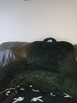 TattedMamaXOXO online show from 10-20-25, 04:07