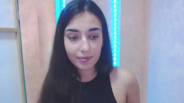Snapshot of Lovelllyy chatting on 01-24-25, 01:25 Lovelllyy online show from 01-24-25, 01:25