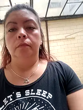 Snapshot of queencarlota82 chatting on 02-06-25, 06:35 queencarlota82 online show from 02-06-25, 06:35