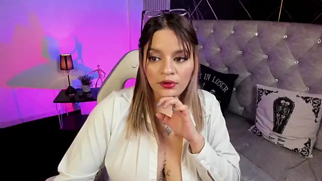 victoria  floyd online show from 02-10-26, 08:57