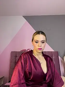 RayaCarr  online show from 12-18-25, 12:33