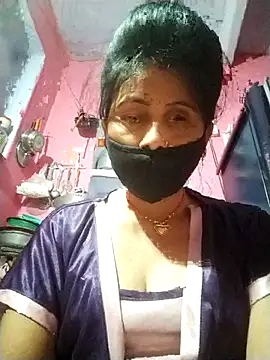 Snapshot of Bhavya_Bhan chatting on 10-26-25, 04:35 Bhavya Bhan online show from 10-26-25, 04:35