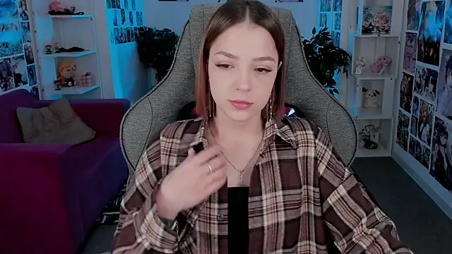 PamBeesly online show from 09-23-25, 09:01