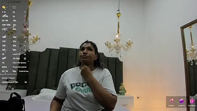 AnthonelaRusso  online show from 03-07-25, 04:35