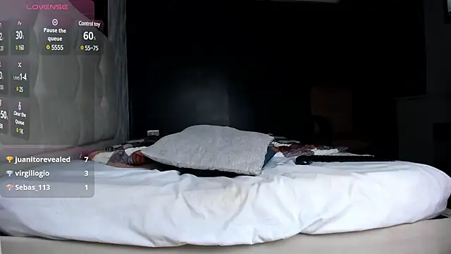 Zoe Cheshire online show from 03-10-25, 09:43