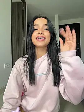 Bella Smiith  online show from 01-11-26, 06:57