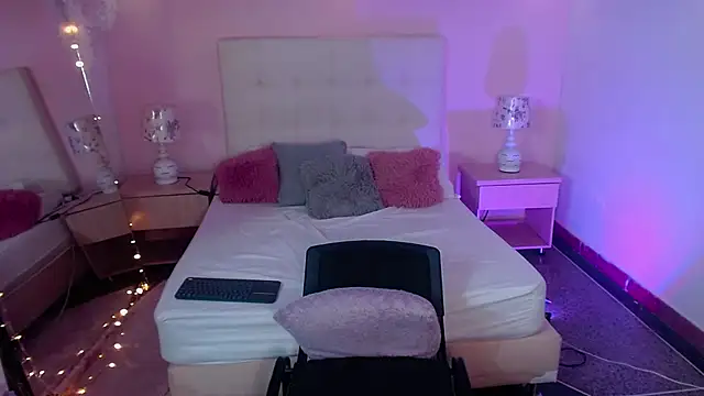 Snapshot of ScarlettDreamss7 chatting on 02-28-25, 03:37 ScarlettDreamss7 online show from 02-28-25, 03:37