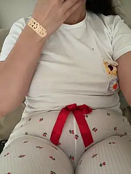 Snapshot of haskadin chatting on 10-23-25, 08:13 haskadin online show from 10-23-25, 08:13